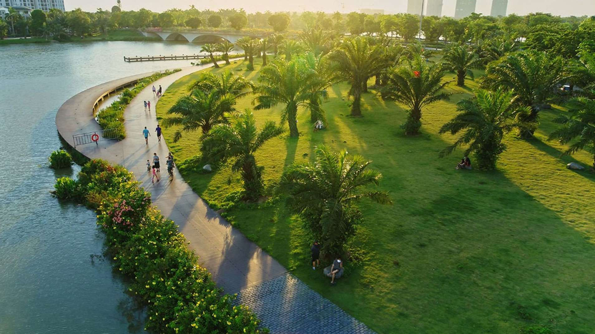 So sánh tiện ích Alluvia City và Ecopark 3